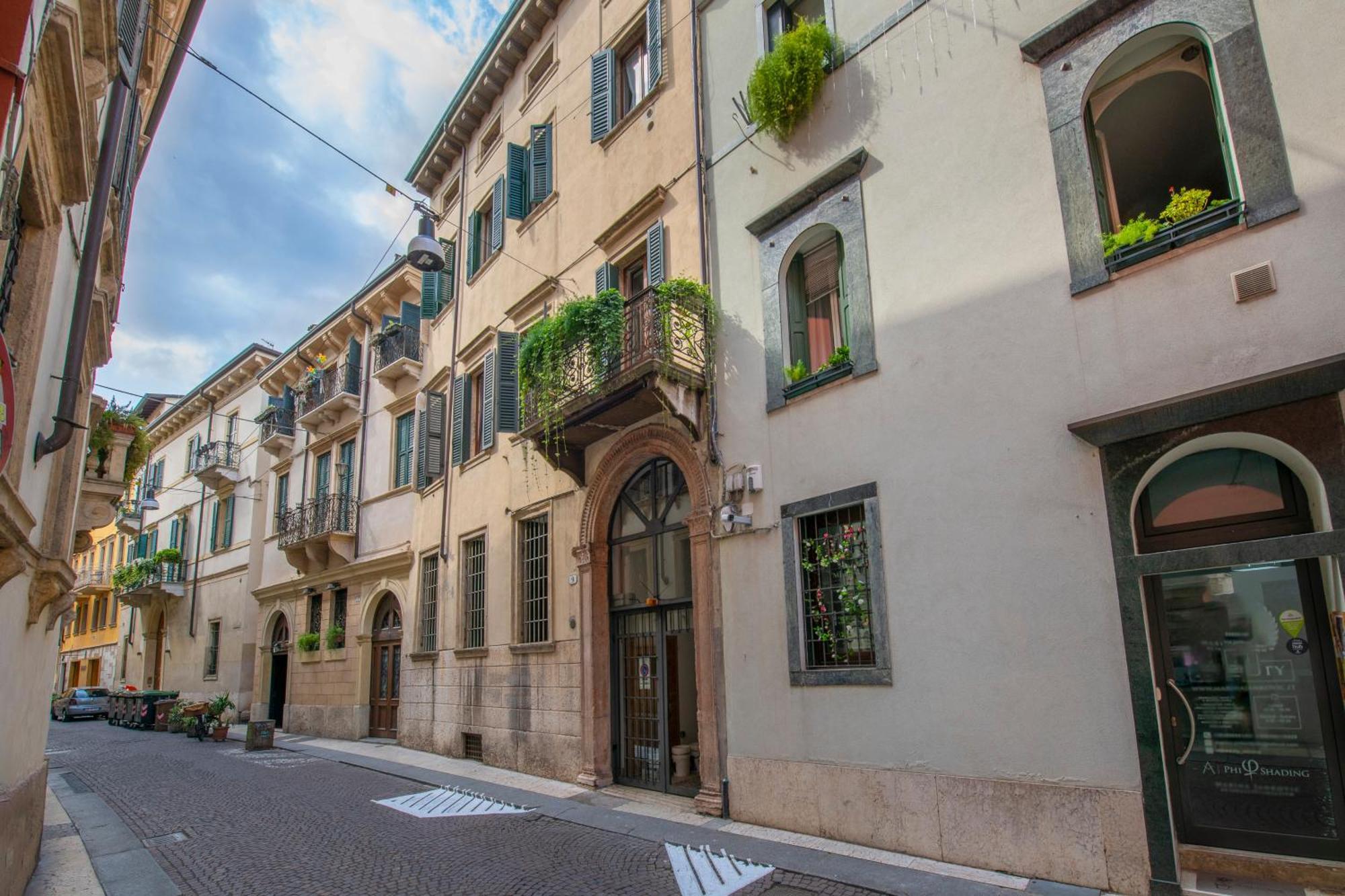 Borsarihouse Wifi & Smarttv Apartment Verona Exterior photo